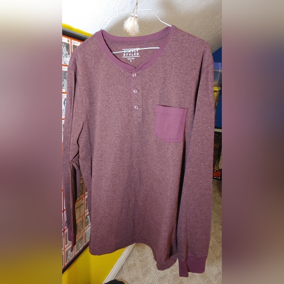 simply styled long sleeve tshirt - Picture 3 of 3